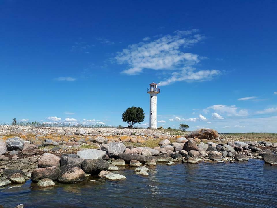 Kapteni Holiday House Paatsalu Экстерьер фото