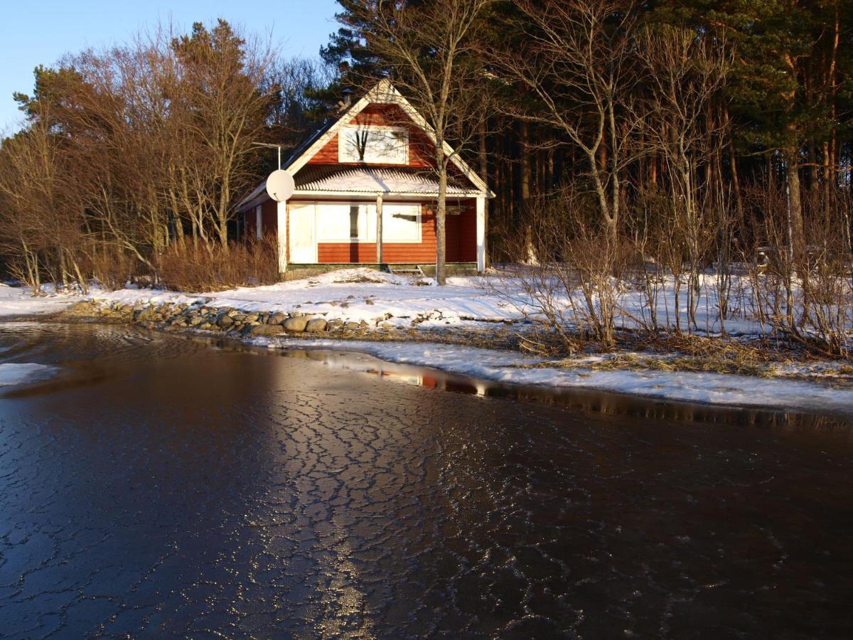 Kapteni Holiday House Paatsalu Экстерьер фото